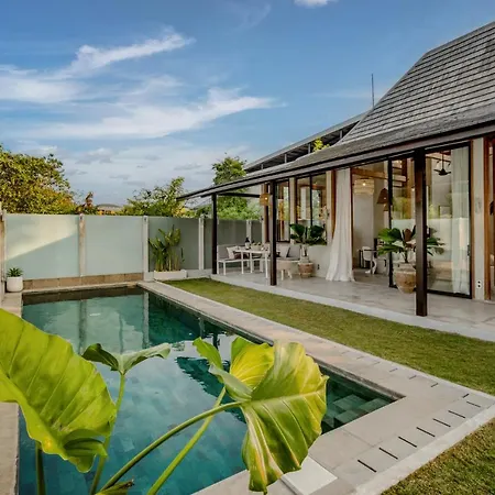 Villa The Limasan At The Beach By Balisuperhost